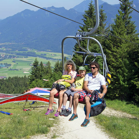 Bild von Berg- und Talfahrt Familie